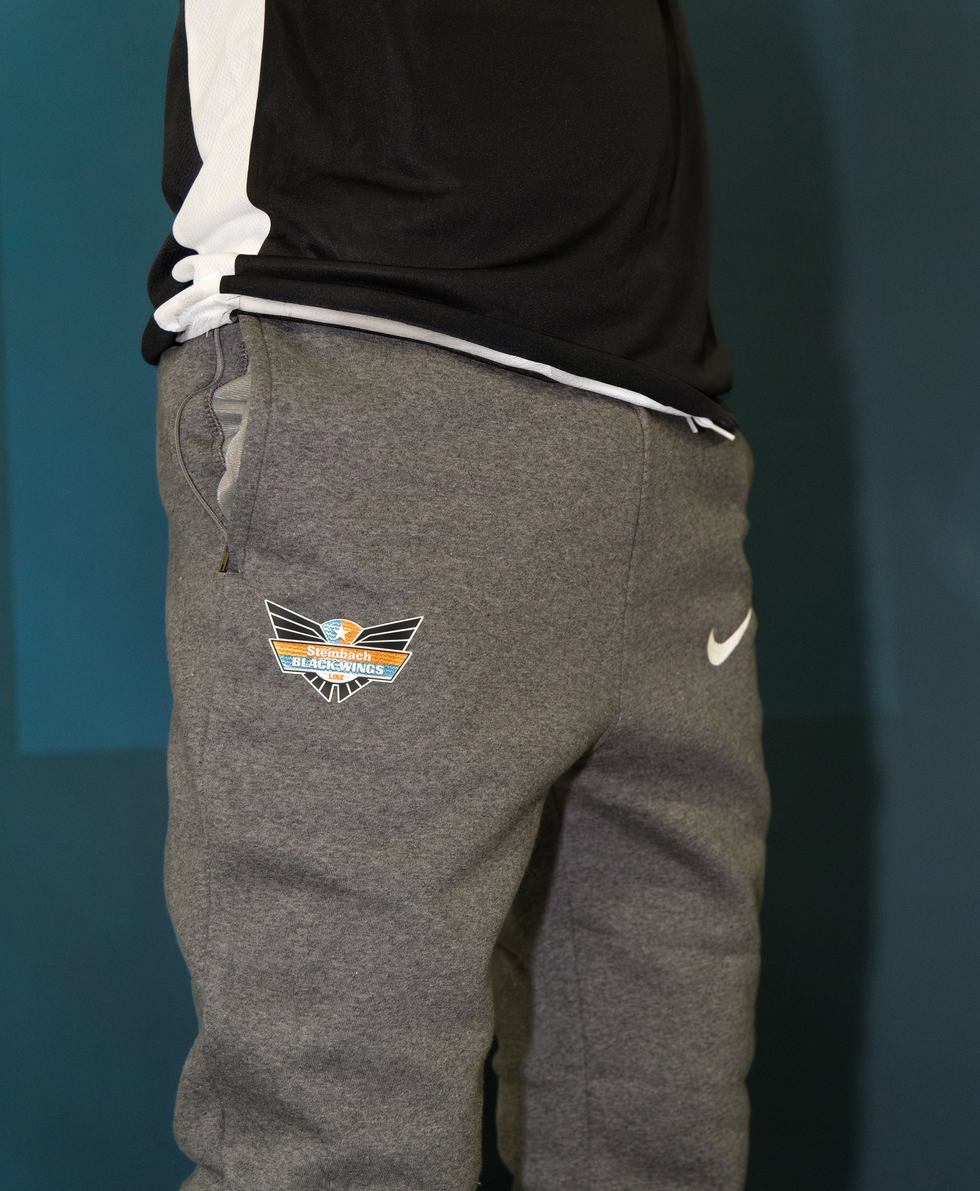 Nike Black Wings Park 20 Jogginghose Grau