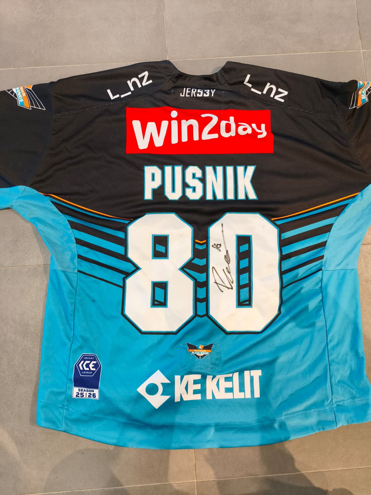 Matchworn Trikot Home 2025/26 signiert – JULIAN PUSNIK #80